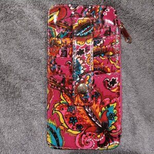 Slim snap card holder with zipper compartment